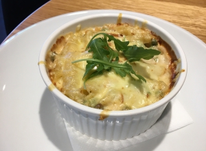 Pasta with smoked haddock, peas and white wine sauce