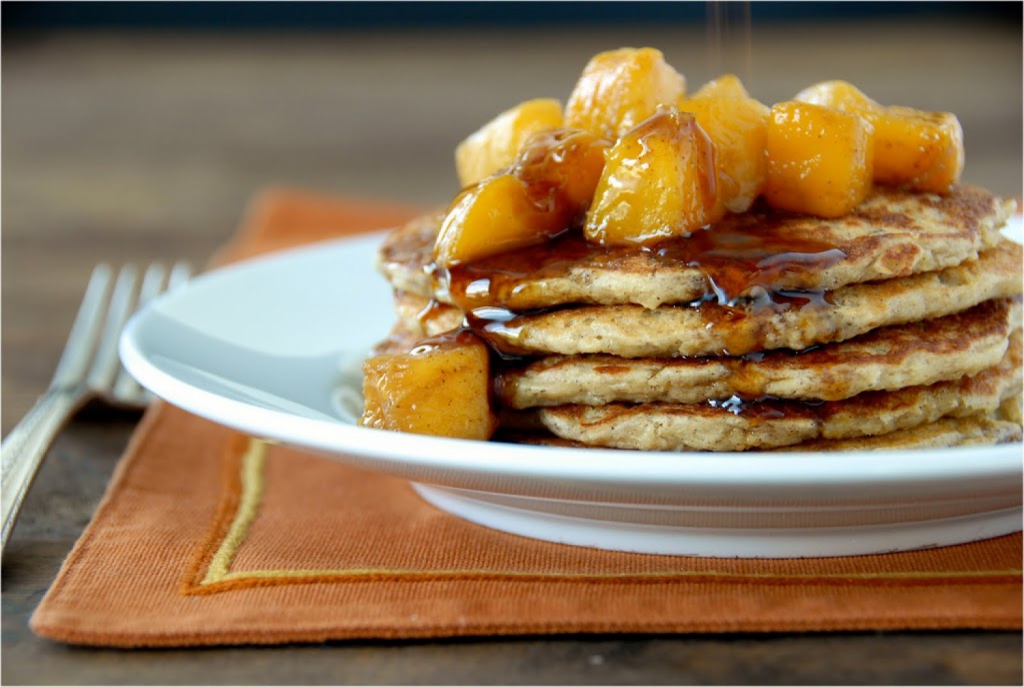 Pancake with peach compote and sauer cream