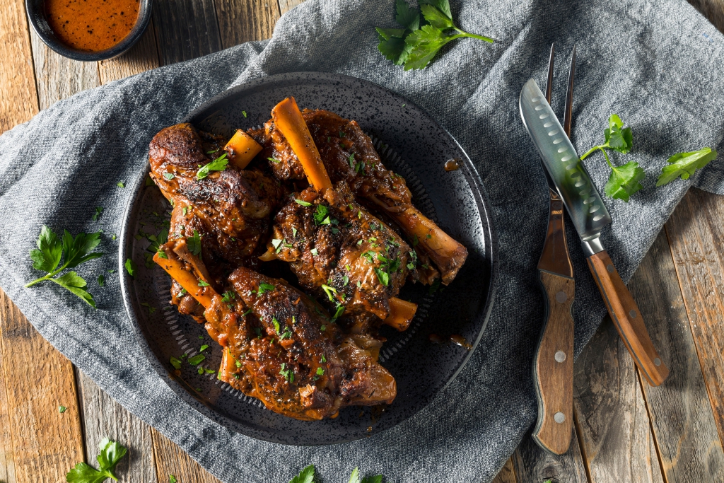 Braised lamb shanks with Jerusalem artichoke and potato mash